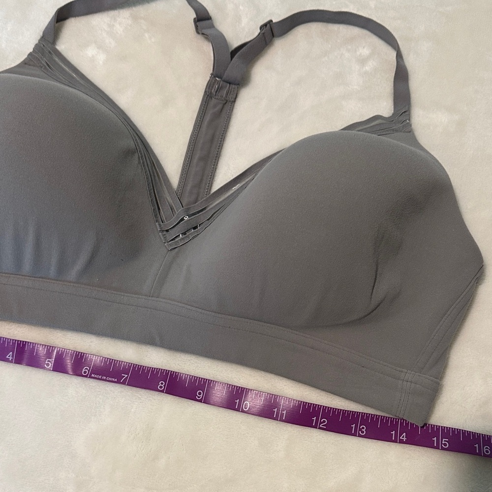 Athleta Gray Sports Bra D-DD - Picture 9 of 9